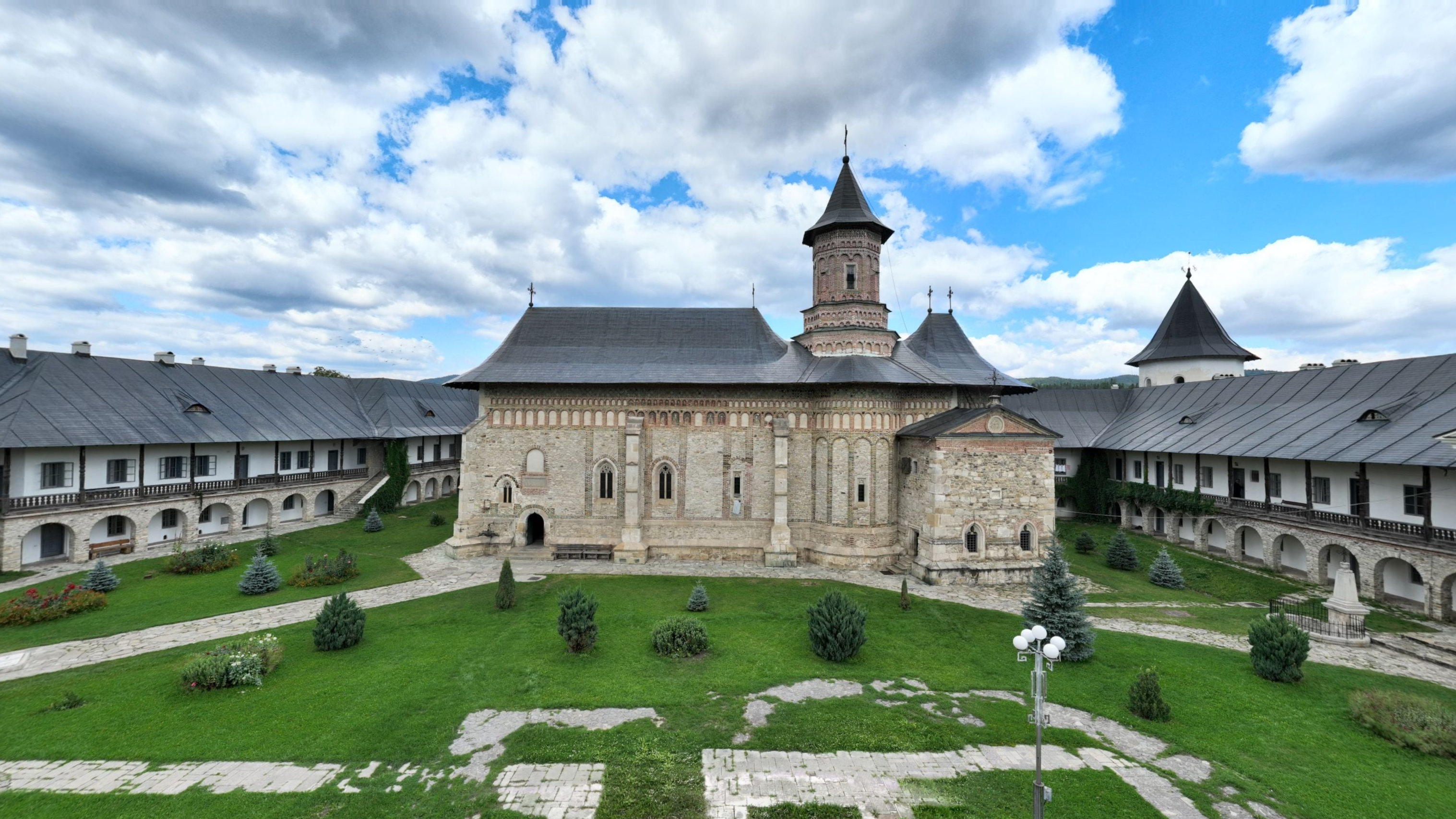 Manastirea-Neamt-10142023_233403