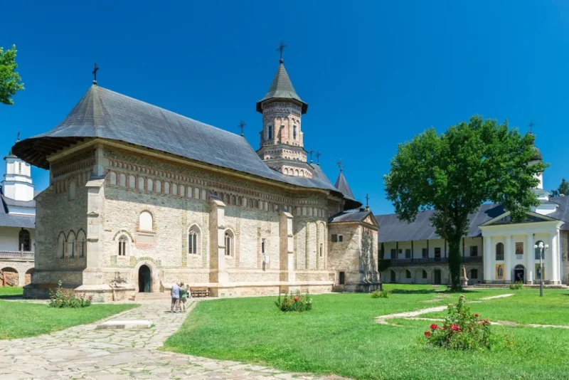 Manastirea_Neamt-1024x683